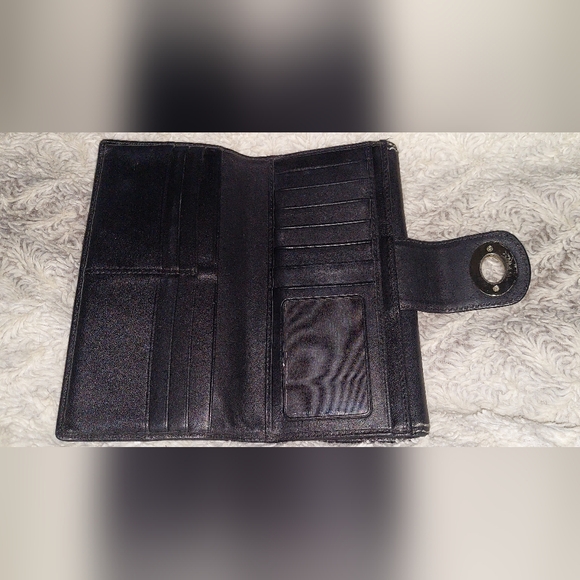 SOLD-Coach wallet with kiss lock closure Great condition and smoke free home. - Picture 3 of 11
